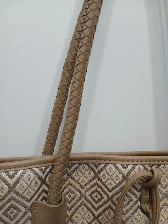 Neiman Marcus Woven Tote - Picture 8 of 9